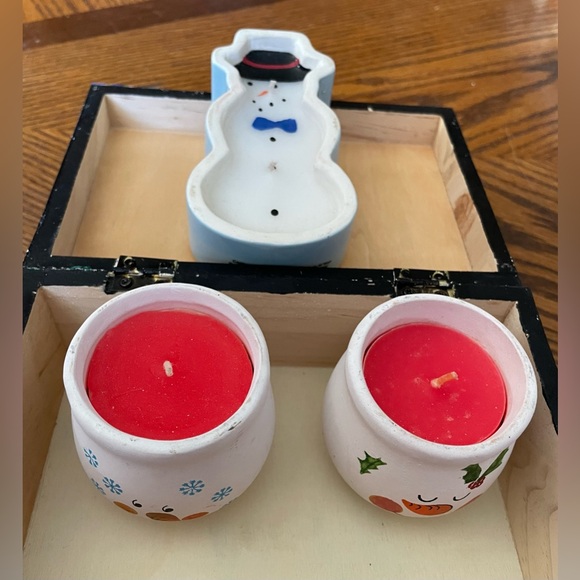 Set of Three Christmas Candles in a Wooden Snowman Box NWOT - Picture 2 of 9